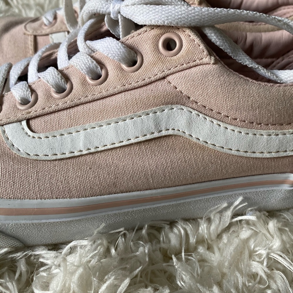 Vans - Picture 2 of 5